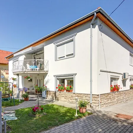 Ilona Apartment